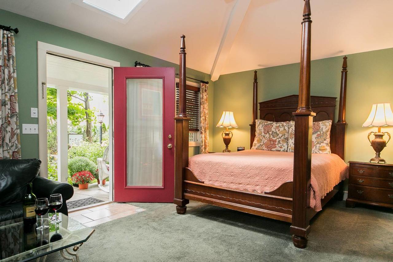 Hidden Garden Cottages & Suites Saugatuck Εξωτερικό φωτογραφία