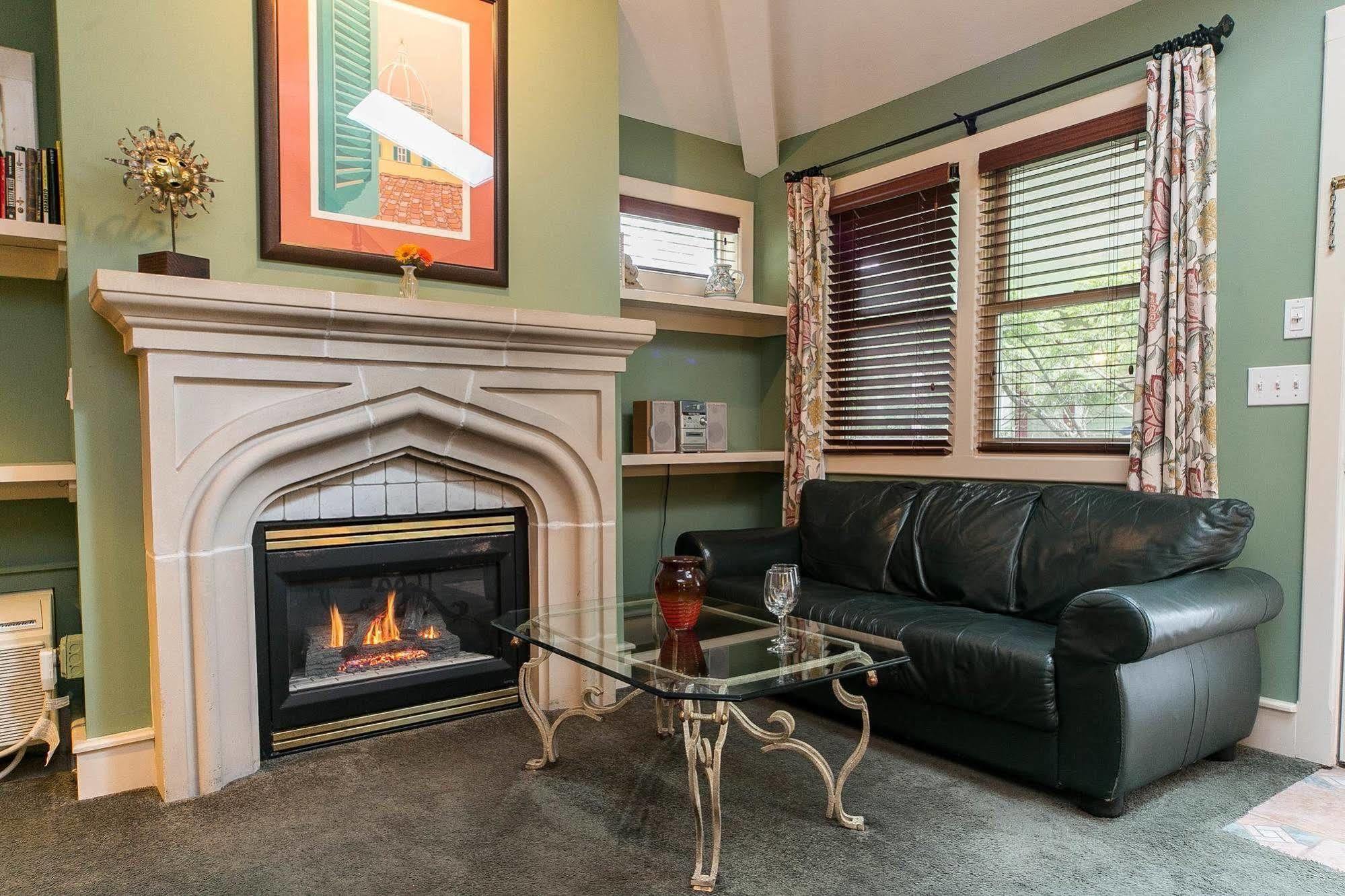 Hidden Garden Cottages & Suites Saugatuck Εξωτερικό φωτογραφία