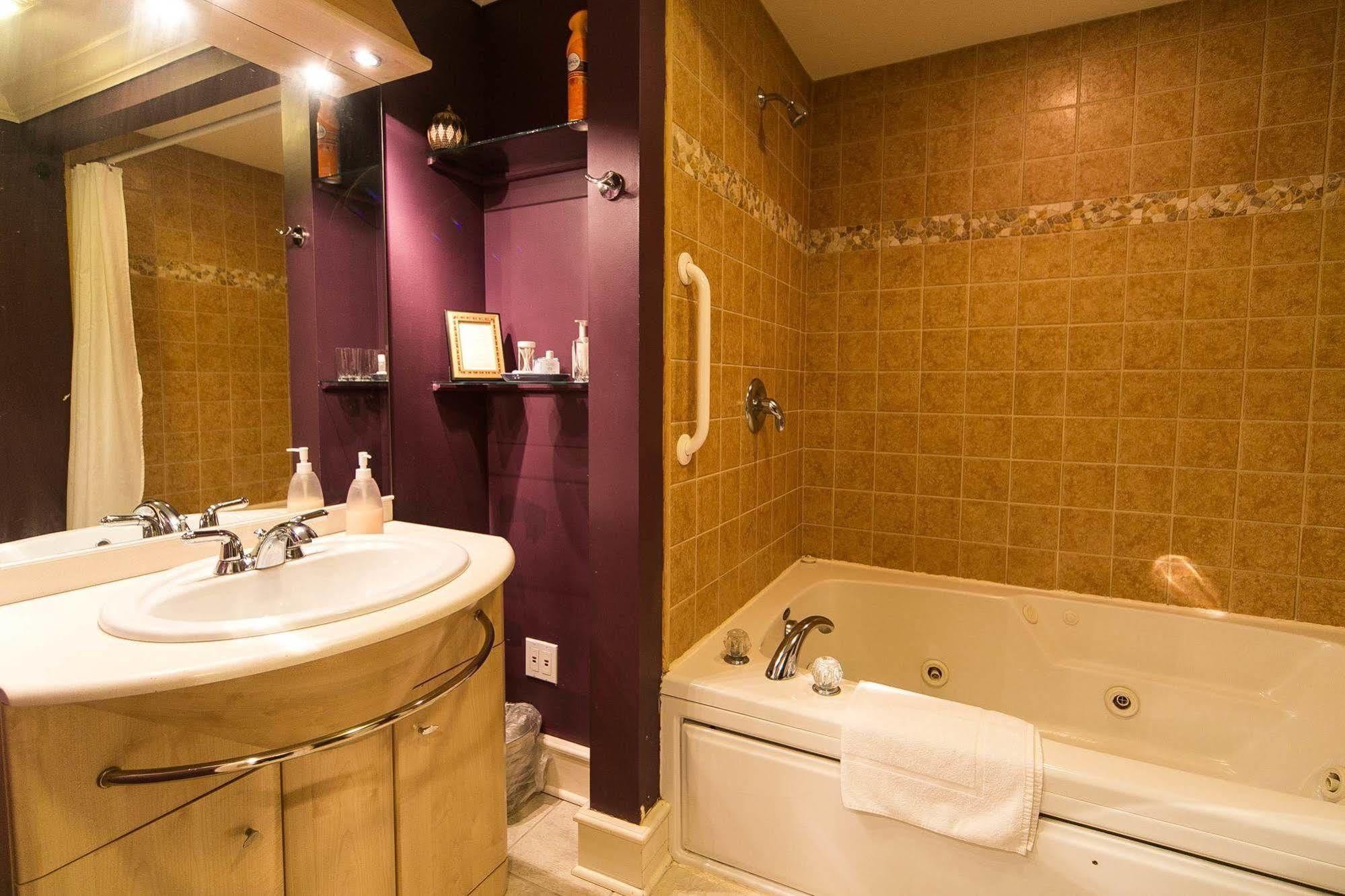 Hidden Garden Cottages & Suites Saugatuck Εξωτερικό φωτογραφία