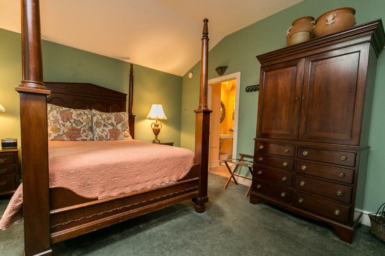 Hidden Garden Cottages & Suites Saugatuck Εξωτερικό φωτογραφία