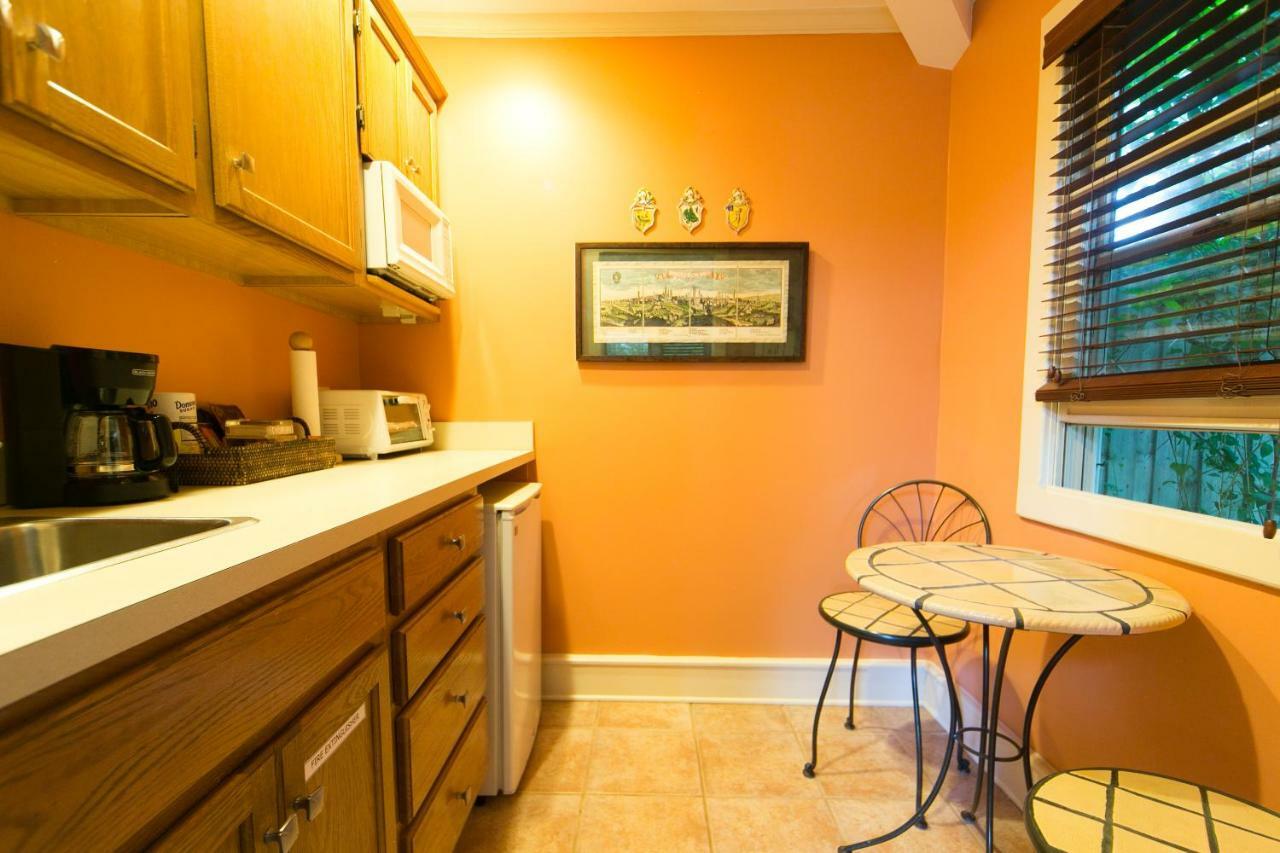 Hidden Garden Cottages & Suites Saugatuck Εξωτερικό φωτογραφία
