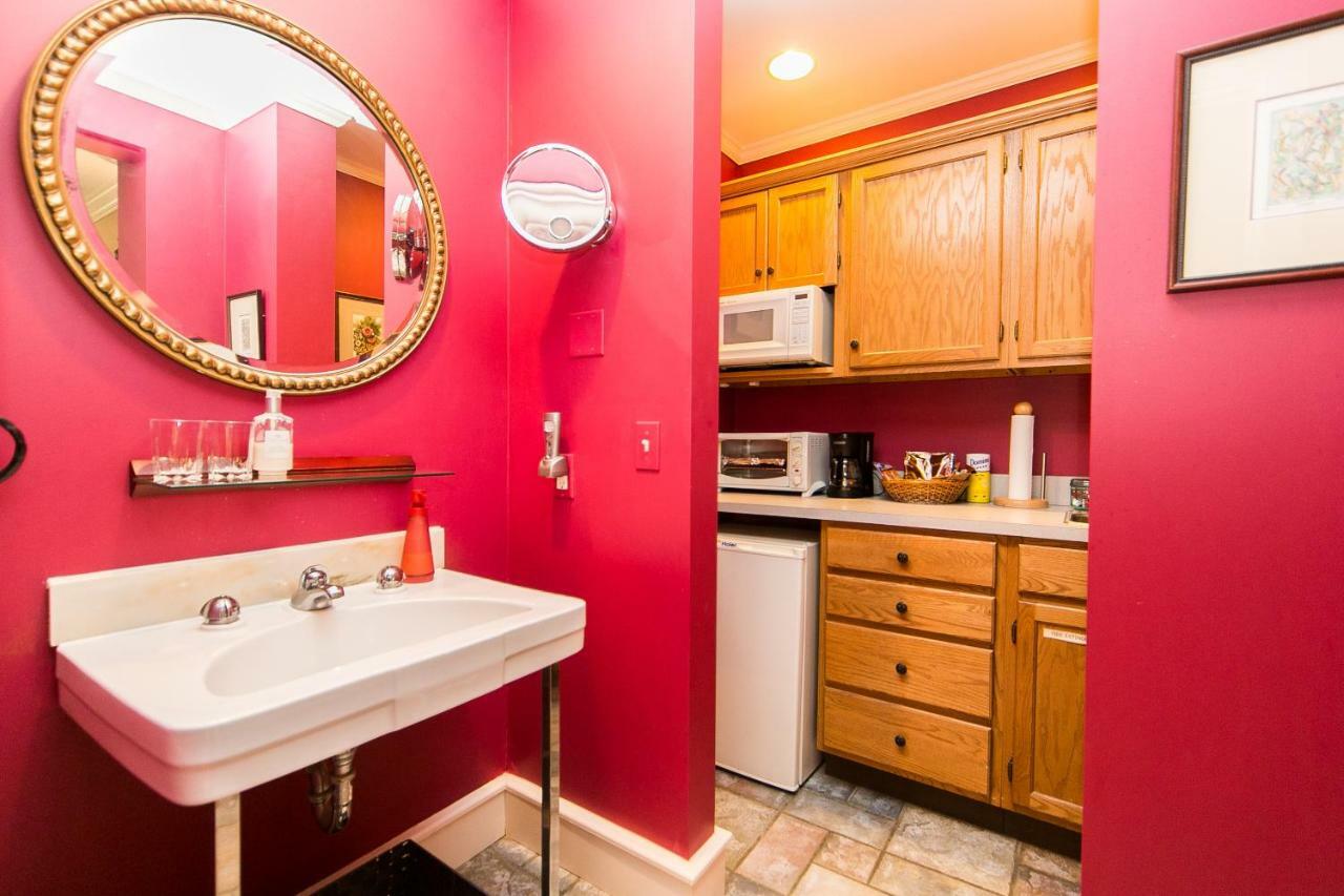 Hidden Garden Cottages & Suites Saugatuck Εξωτερικό φωτογραφία